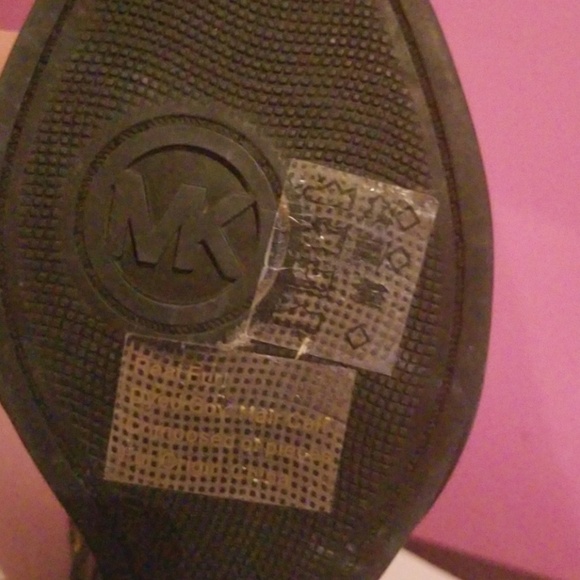 boots - Picture 2 of 4